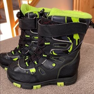 Quest Snow Winter Waterproof Boots Size 13K
